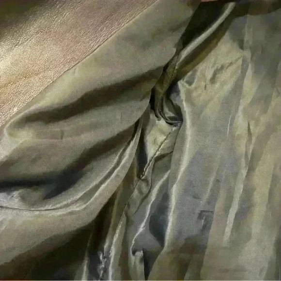 Genuine Italian leather motorcycle jacket in dark blue, fits like a S or XS. - Picture 10 of 12